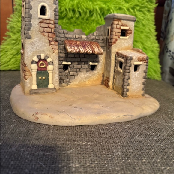 Retired Dept 56 Village Inn Peddler Rustic Stone House Collectible Piece